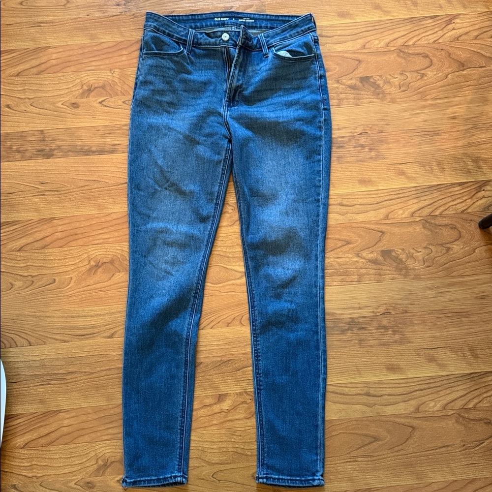 Old Navy high rise super Skinny Jeans